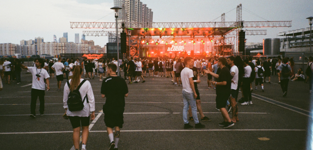 Nova plataforma promete eliminar as planilhas no controle de acessos de staff em shows e festivais